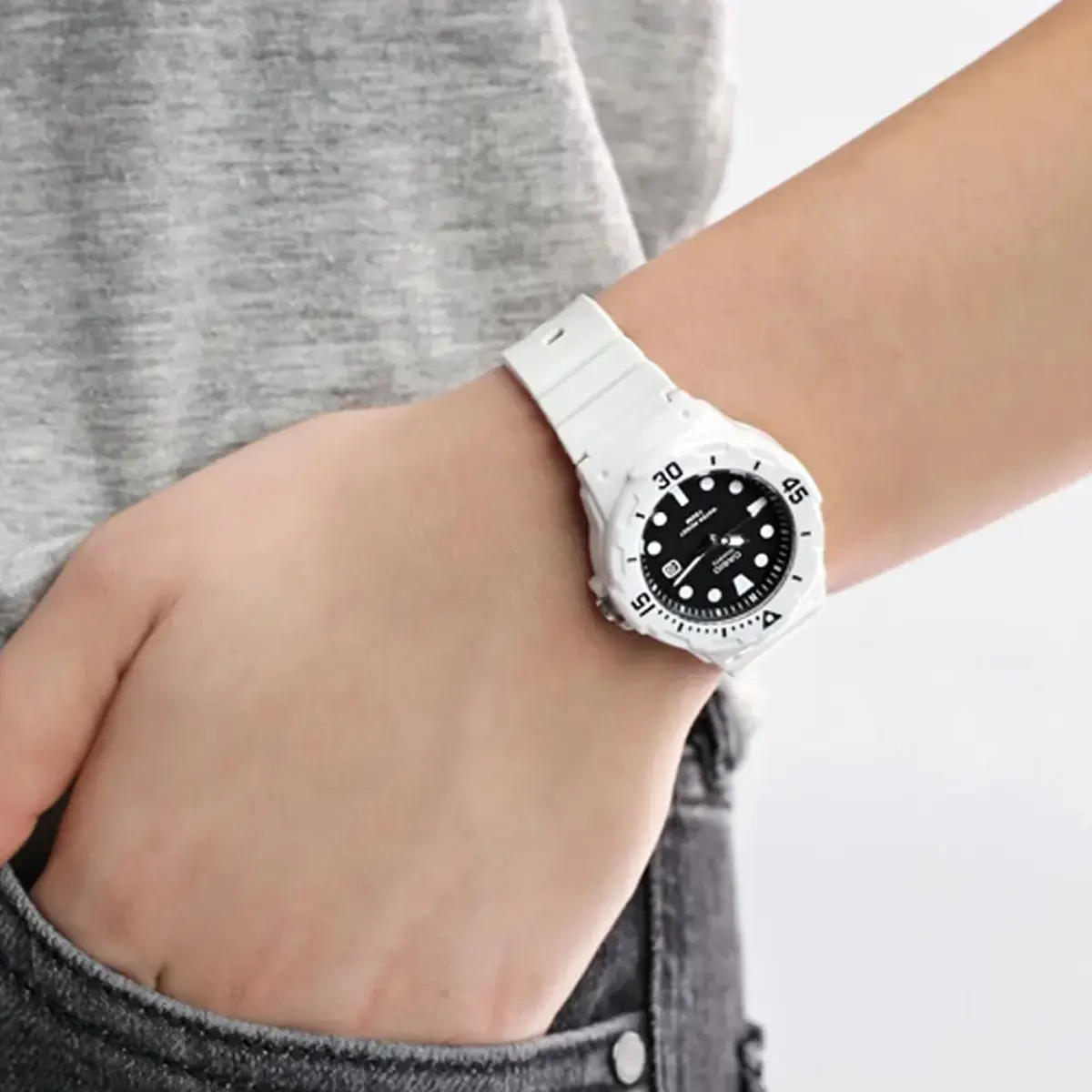 LRW-200H-1E.. ساعت مچی زنانه کاسیو مدل Casio LRW-200H-1E اورجینال